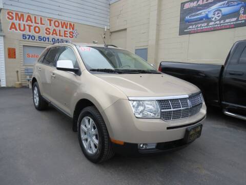 2007 Lincoln MKX for sale at Small Town Auto Sales in Hazleton PA