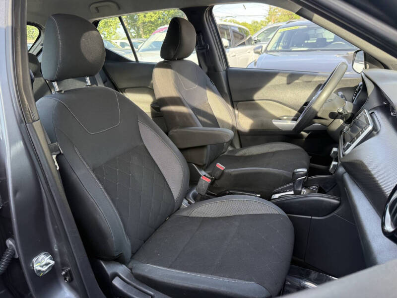 2020 Nissan Kicks SV