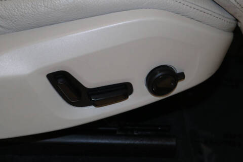 2019 Volvo XC60 T5 Momentum