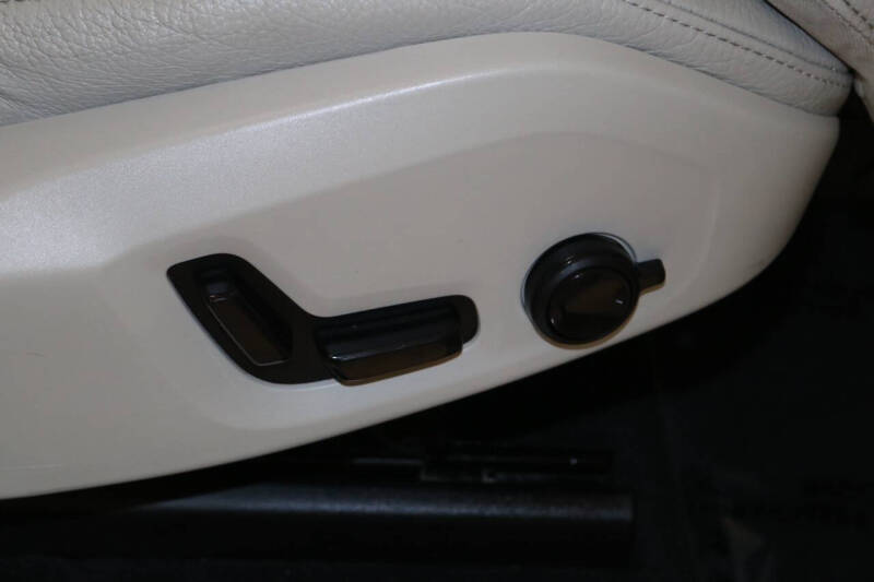 2019 Volvo XC60 T5 Momentum