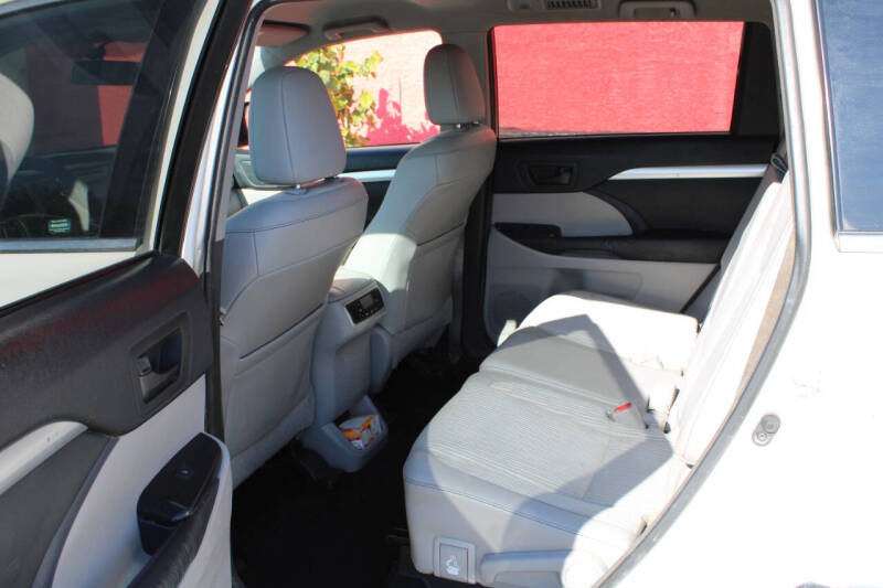 2015 Toyota Highlander LE Plus