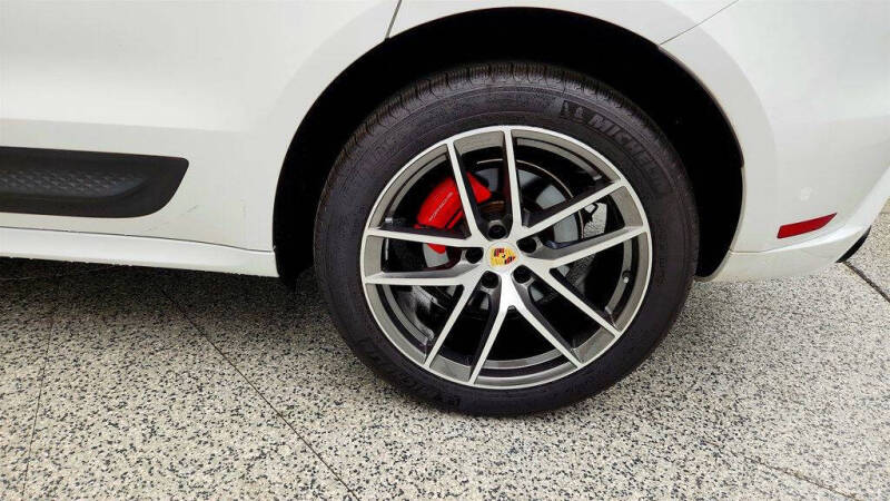 2023 Porsche Macan S