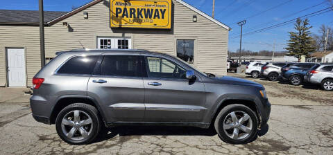 2011 Jeep Grand Cherokee for sale at Parkway Motors in Springfield IL