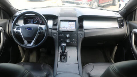 2017 Ford Taurus SEL