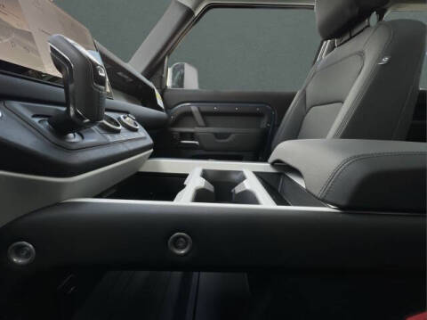2025 Land Rover Defender 90 P300 S