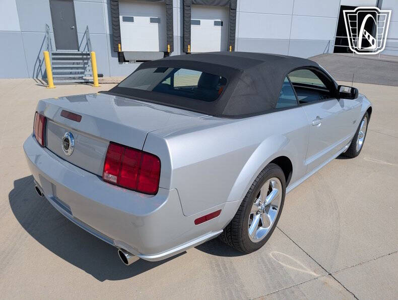 2005 Ford Mustang