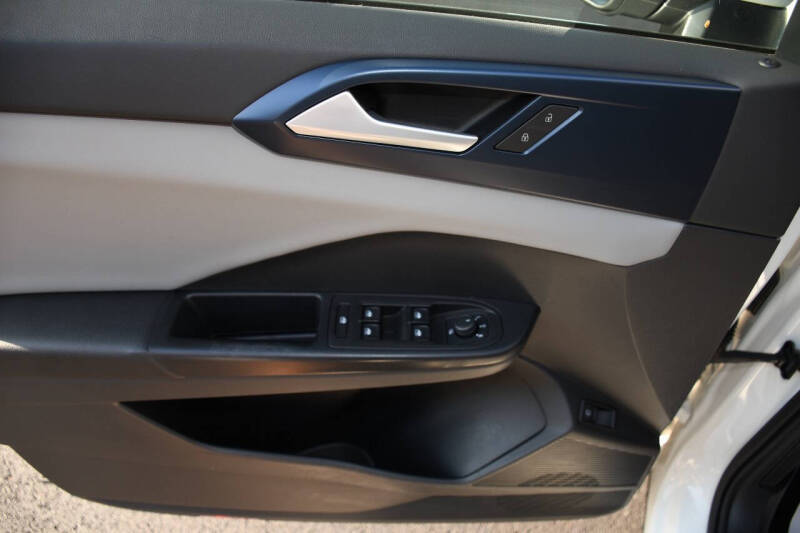 2022 Volkswagen Taos SE