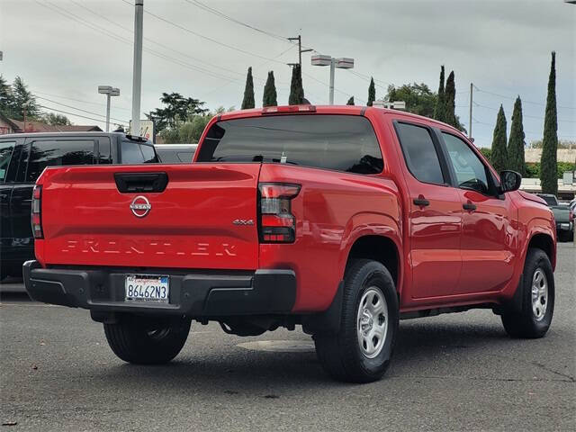 2022 Nissan Frontier S