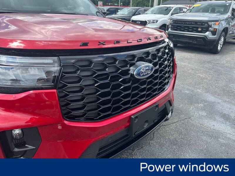 2025 Ford Explorer ST-Line