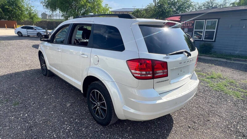 2018 Dodge Journey SE