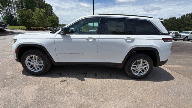 2026 Jeep Grand Cherokee Laredo