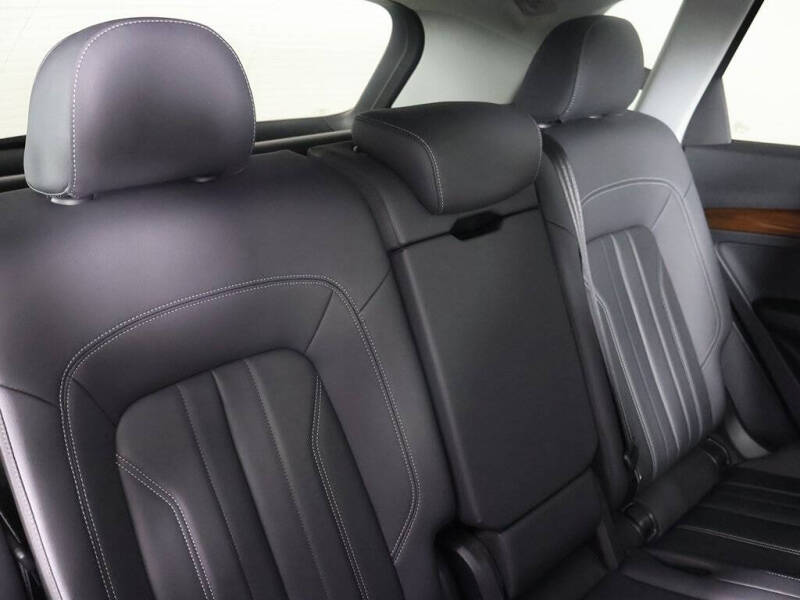 2023 Audi Q5 quattro Premium 40 TFSI