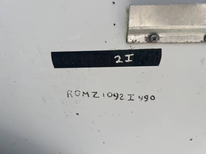 1990 Regal Commodore 265 Cabin Cruiser