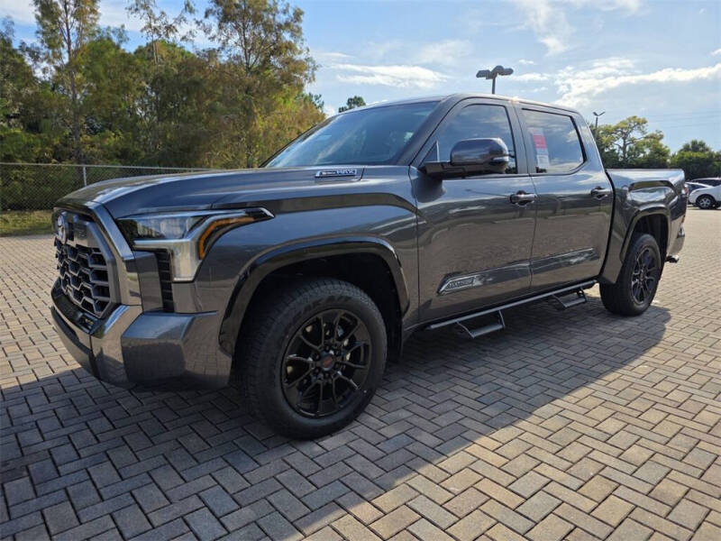 2025 Toyota Tundra Platinum HV
