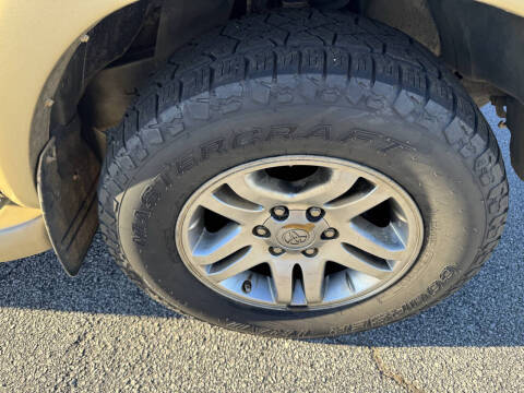 2005 Toyota Sequoia SR5