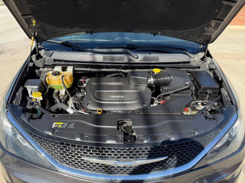 2017 Chrysler Pacifica Touring
