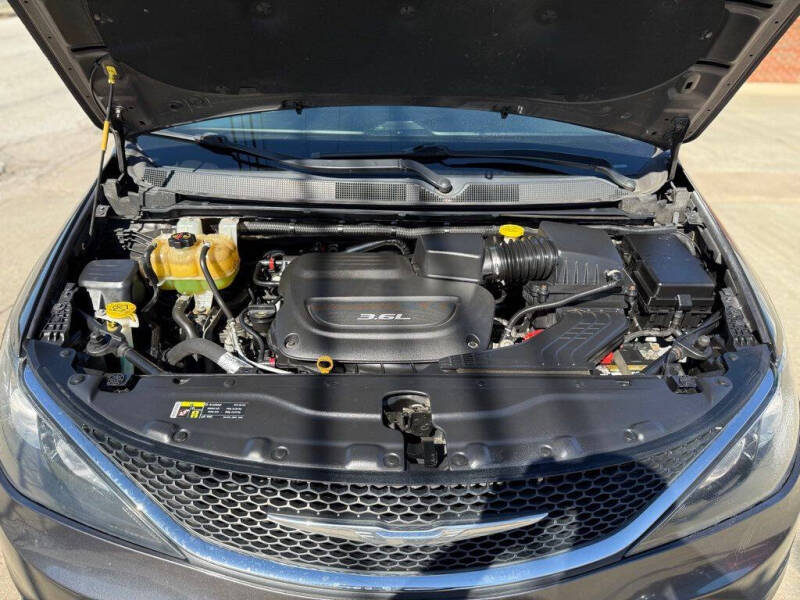 2017 Chrysler Pacifica Touring