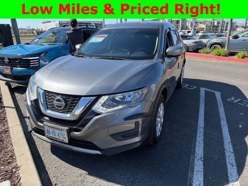 2019 Nissan Rogue S's photo