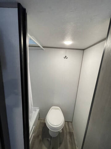 2024 Coleman DUTCHMAN