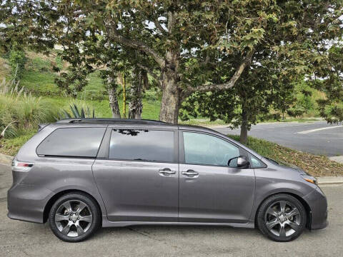 2015 Toyota Sienna