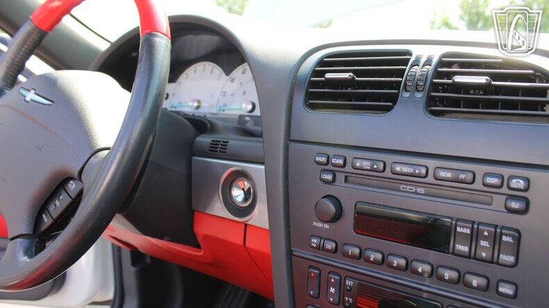 2002 Ford Thunderbird Deluxe