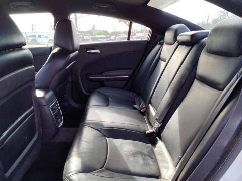 2015 Dodge Charger SE