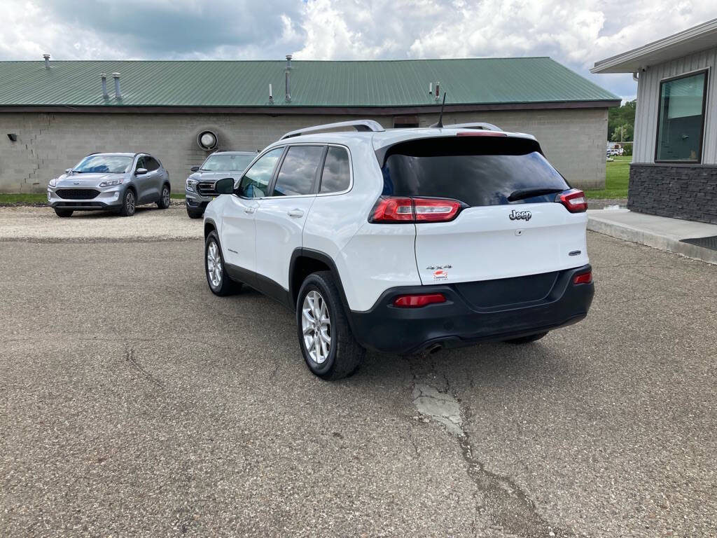 2018 Jeep Cherokee for sale at Cambridge Used Cars in Cambridge, OH