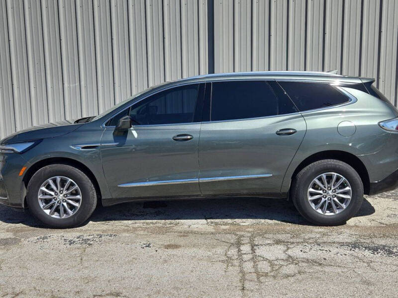 2023 Buick Enclave Essence