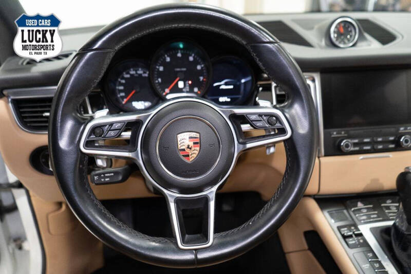2018 Porsche Macan