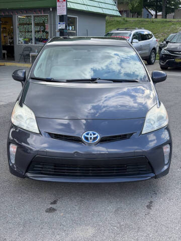 2014 Toyota Prius Three