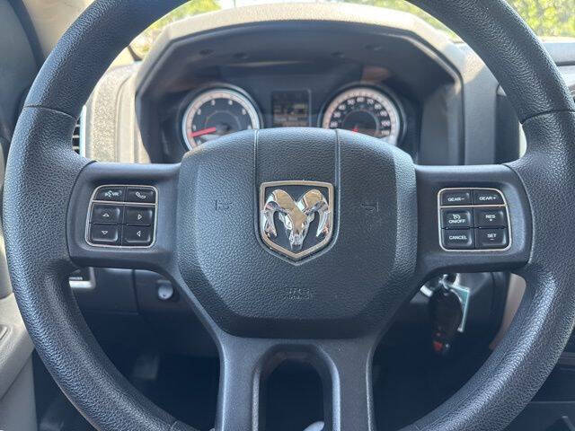 2016 RAM 1500 SLT