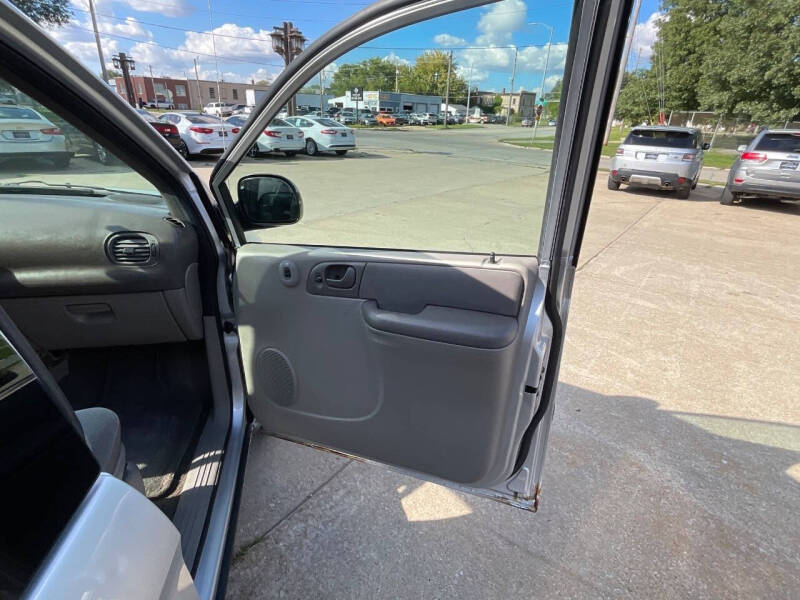 2003 Dodge Caravan SE