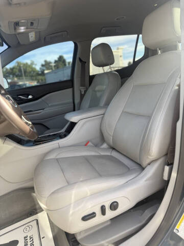 2019 GMC Acadia SLT-1