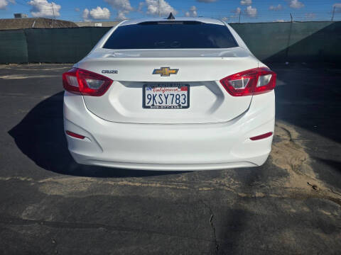 2017 Chevrolet Cruze LS Auto