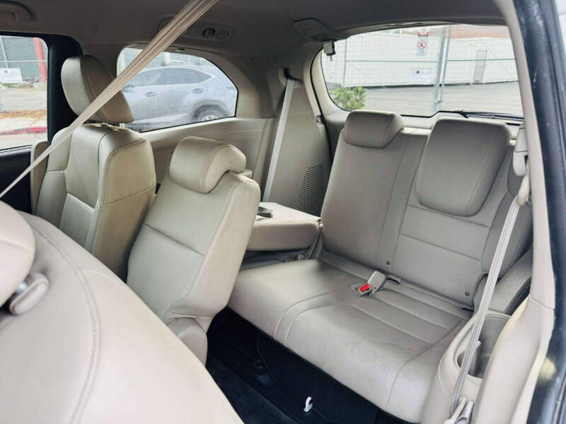 2011 Honda Odyssey EX-L w/DVD