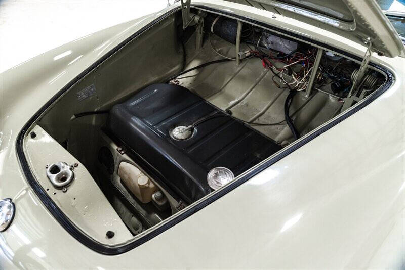 1965 Volkswagen Karmann Ghia