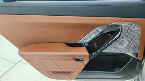 2023 BMW 7 Series 740i