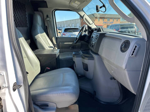 2014 Ford E-Series E-150