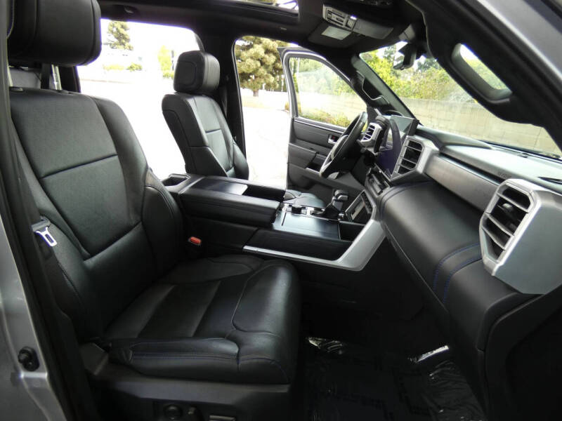 2024 Toyota Tundra Platinum HV