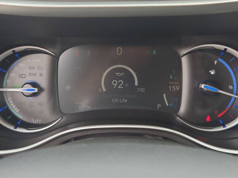2024 Chrysler Pacifica Plug-In Hybrid Select