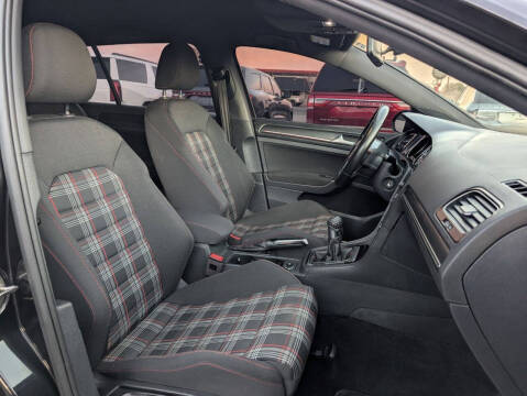 2018 Volkswagen Golf GTI S