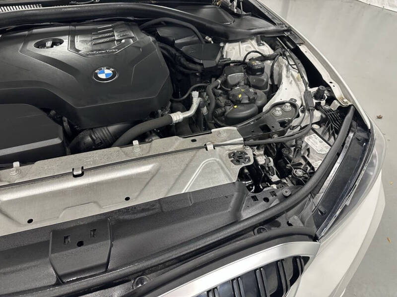 2023 BMW 3 Series 330i xDrive