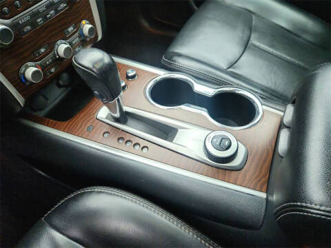 2017 Nissan Pathfinder Platinum