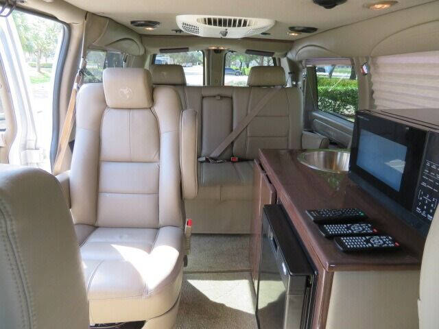 2017 GMC Savana 2500