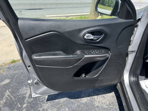 2019 Jeep Cherokee Latitude Plus