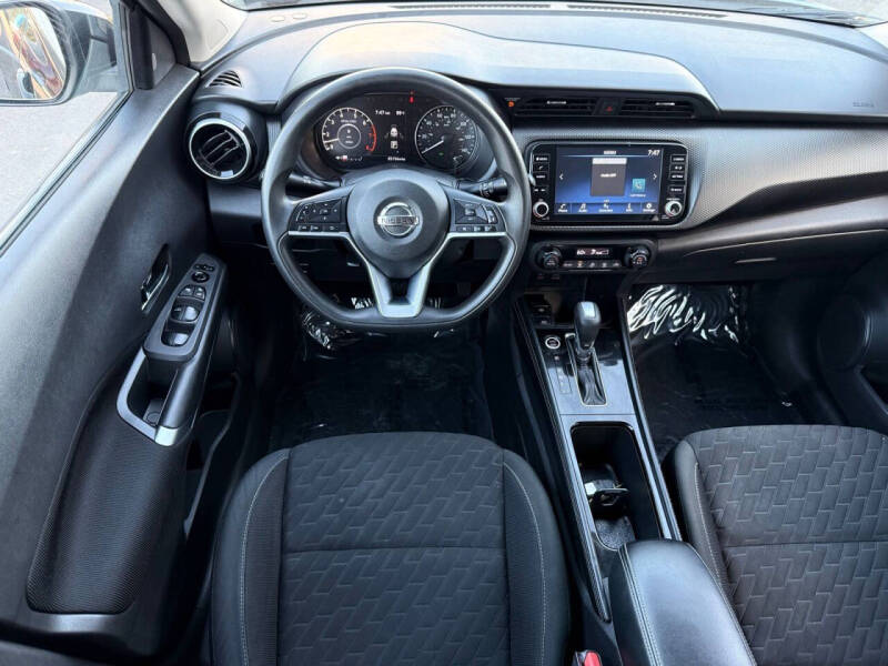 2021 Nissan Kicks SV