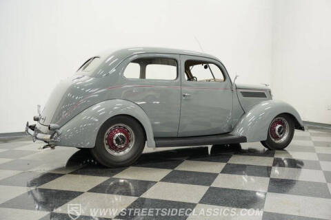 1937 Ford Tudor