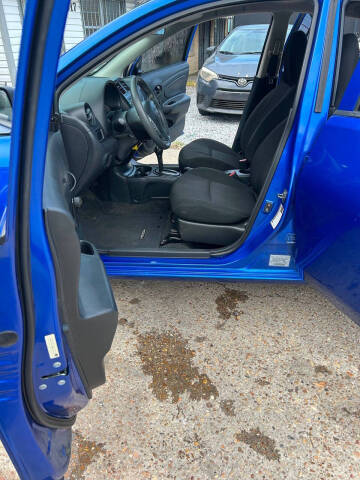 2015 Nissan Versa 1.6 S Plus