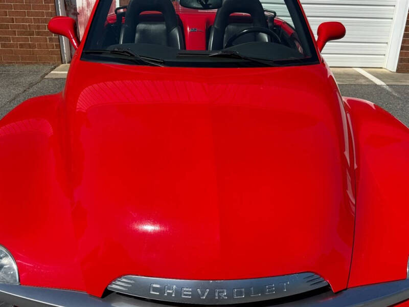 2004 Chevrolet SSR LS