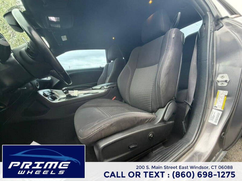 2015 Dodge Challenger SXT